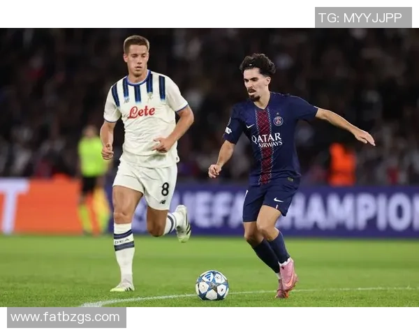 意甲激战：那不勒斯与巴黎圣日耳曼战成平局引发转会热议