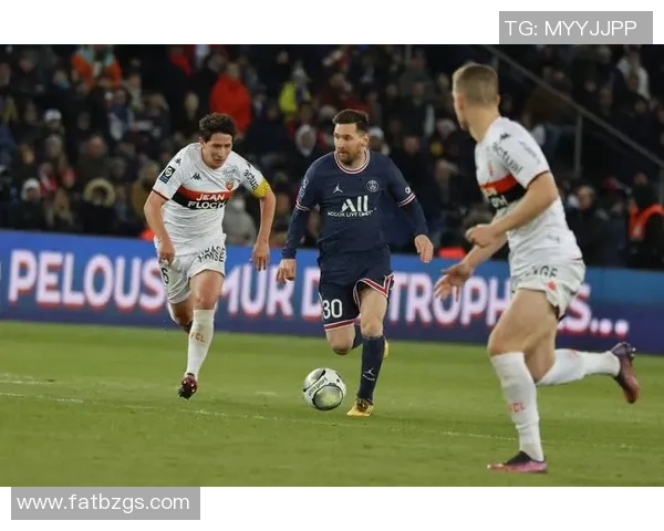 国王杯精彩对决巴黎圣日耳曼大胜曼城乌龙球成焦点瞬间