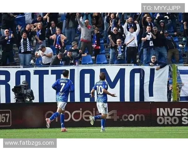 波尔图与曼城友谊赛激战成平乌龙球引发全场热议与争议判罚